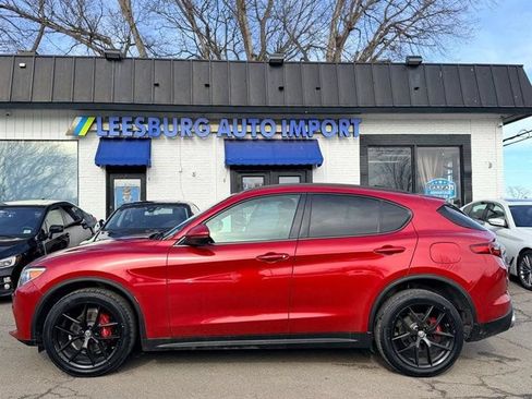 Used 2018 Alfa Romeo Stelvio Ti Sport AWD/4WD image 5