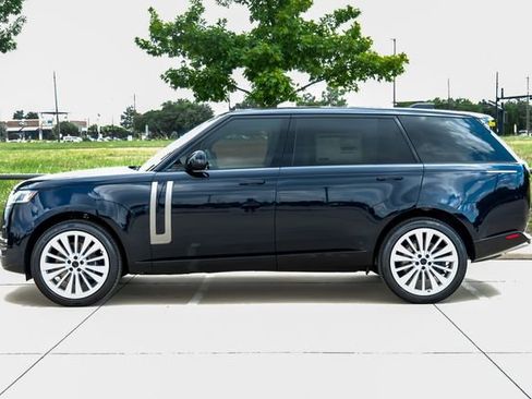 New 2026 Land Rover Range Rover Long Wheelbase Autobiography AWD/4WD image 17