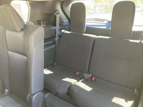 Used 2024 Mitsubishi Outlander ES image 27