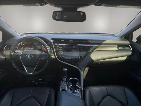 Used 2019 Toyota Camry XSE FWD image 19