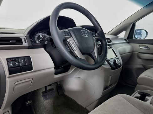 Used 2016 Honda Odyssey EX image 22