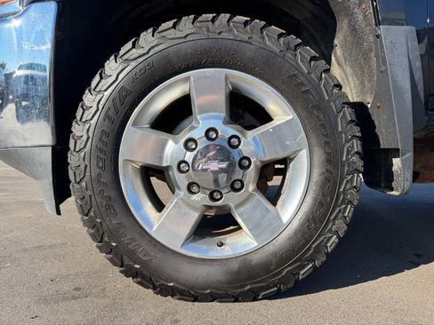 Used 2016 Chevrolet Silverado 2500 LTZ w/ LTZ Plus Package AWD/4WD image 13