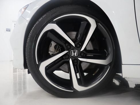 Used 2020 Honda Accord Sport image 10