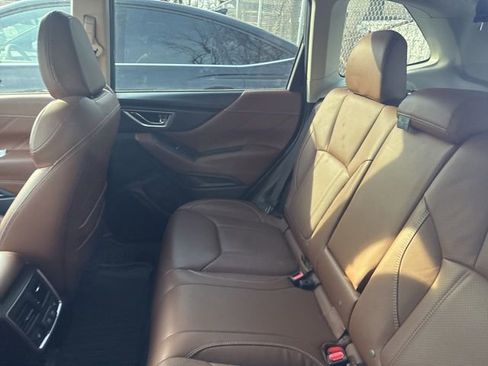 Used 2019 Subaru Forester Touring image 8