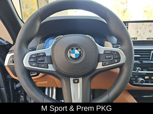 Used 2019 BMW 540i w/ M Sport Package RWD image 19