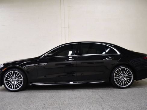 Used 2023 Mercedes-Benz S 580 4MATIC Sedan image 3