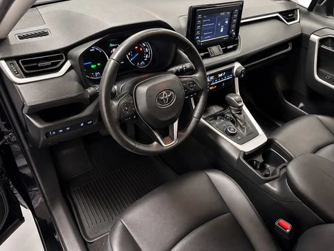 Used 2021 Toyota RAV4 XLE Premium AWD/4WD image 10