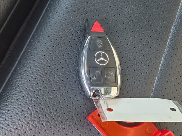 Used 2019 Mercedes-Benz GLC 300 4MATIC image 34