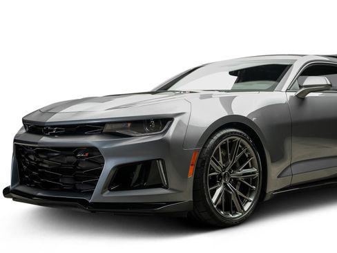 Used 2022 Chevrolet Camaro ZL1 RWD image 10