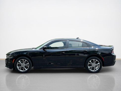 Used 2020 Dodge Charger SXT AWD/4WD image 4