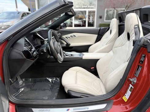Used 2019 BMW Z4 sDrive30i w/ M Sport Package image 25