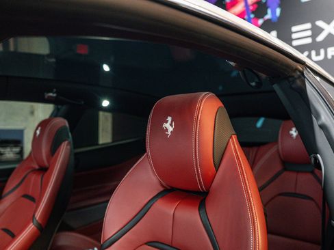 Used 2020 Ferrari GTC4Lusso T RWD image 8
