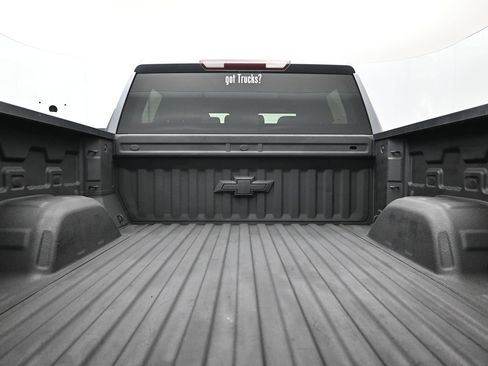 Used 2021 Chevrolet Silverado 1500 LT Trail Boss w/ Bed Protection Package AWD/4WD image 7