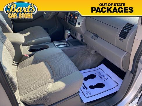 Used 2013 Nissan Frontier SV w/ SV Value Truck Pkg AWD/4WD image 15