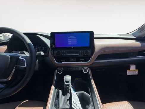 New 2026 Toyota Grand Highlander AWD image 11