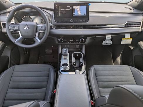 New 2026 Mitsubishi Outlander LE FWD image 15