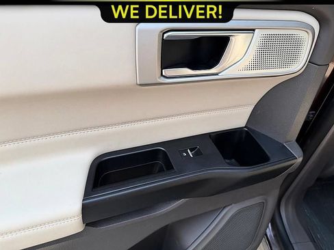 Used 2020 Ford Explorer Platinum w/ Premium Technology Package AWD/4WD image 20