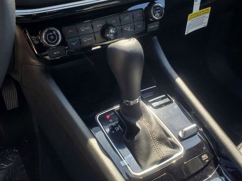 New 2026 Jeep Compass Limited image 13