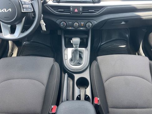 Used 2024 Kia Forte LXS FWD image 17