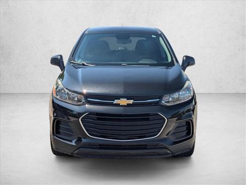 Used 2021 Chevrolet Trax LS w/ Tint and Cruise Package FWD image 2