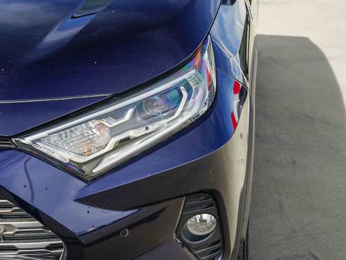 Certified 2019 Toyota RAV4 Limited w/ Carpet Mat Package image 8