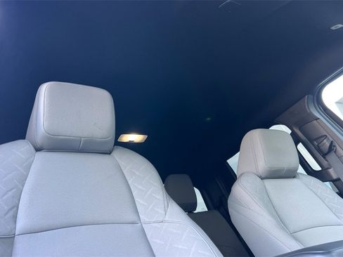 Certified 2025 Toyota Tacoma SR5 image 20