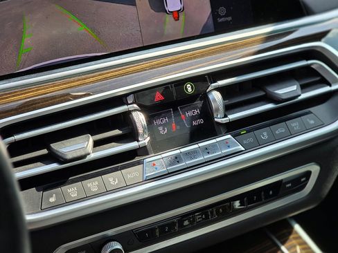 Used 2021 BMW X5 xDrive40i w/ Premium Package image 36