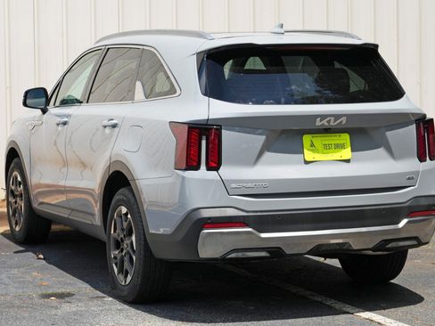 Used 2025 Kia Sorento S w/ Panoramic Sunroof Package AWD/4WD image 49