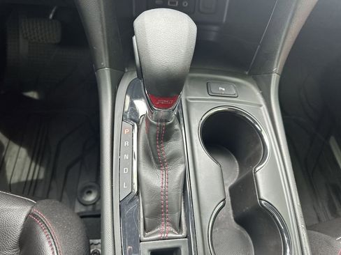 Used 2022 Chevrolet Equinox RS w/ RS Leather Package FWD image 28