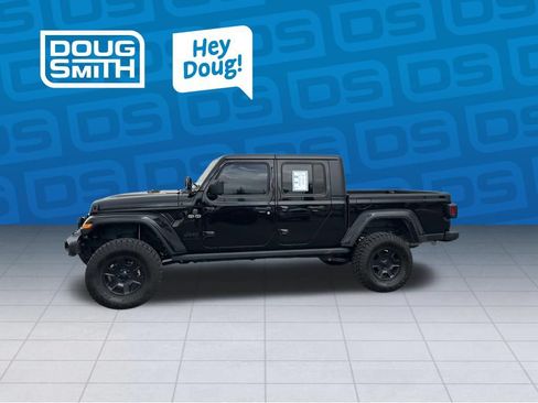 Used 2022 Jeep Gladiator Sport AWD/4WD image 2