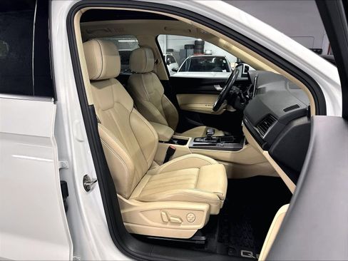 Used 2023 Audi Q5 2.0T Premium Plus w/ Premium Plus Package AWD/4WD image 10