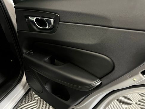 Used 2024 Volvo XC60 B5 Core image 31