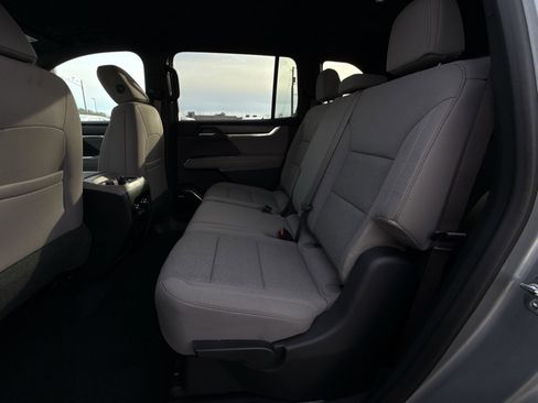 New 2026 GMC Acadia Elevation image 24