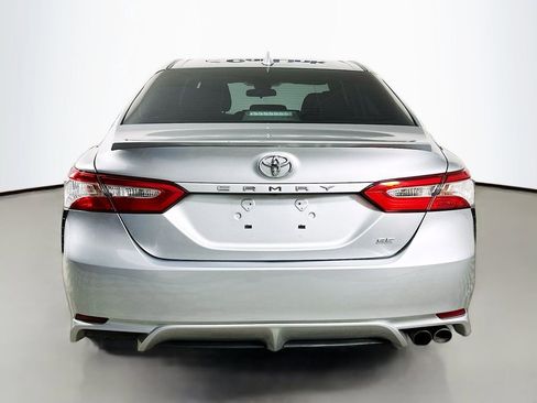 Used 2020 Toyota Camry SE image 7