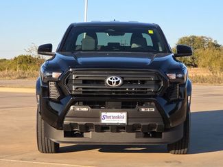 Used 2025 Toyota Tacoma SR5 AWD/4WD video 2