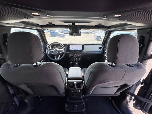 Certified 2025 Jeep Wrangler Unlimited Sahara image 22