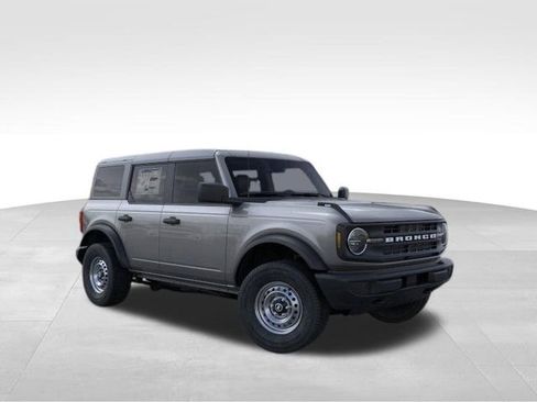 New 2025 Ford Bronco 4-Door AWD/4WD image 8