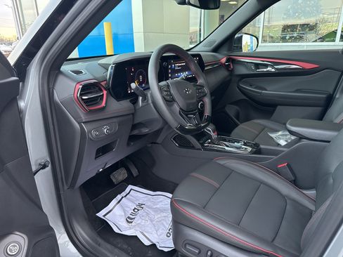 New 2025 Chevrolet TrailBlazer RS w/ Convenience Package image 16