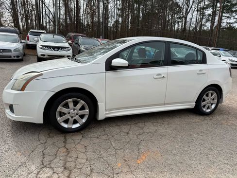Used 2011 Nissan Sentra 2.0 SR w/ Convenience Pkg FWD image 2