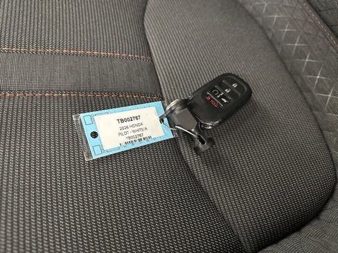 Used 2026 Honda Pilot Sport image 36
