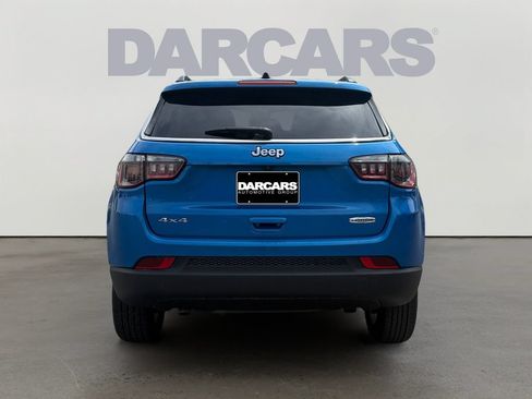 Used 2024 Jeep Compass Latitude AWD/4WD image 6