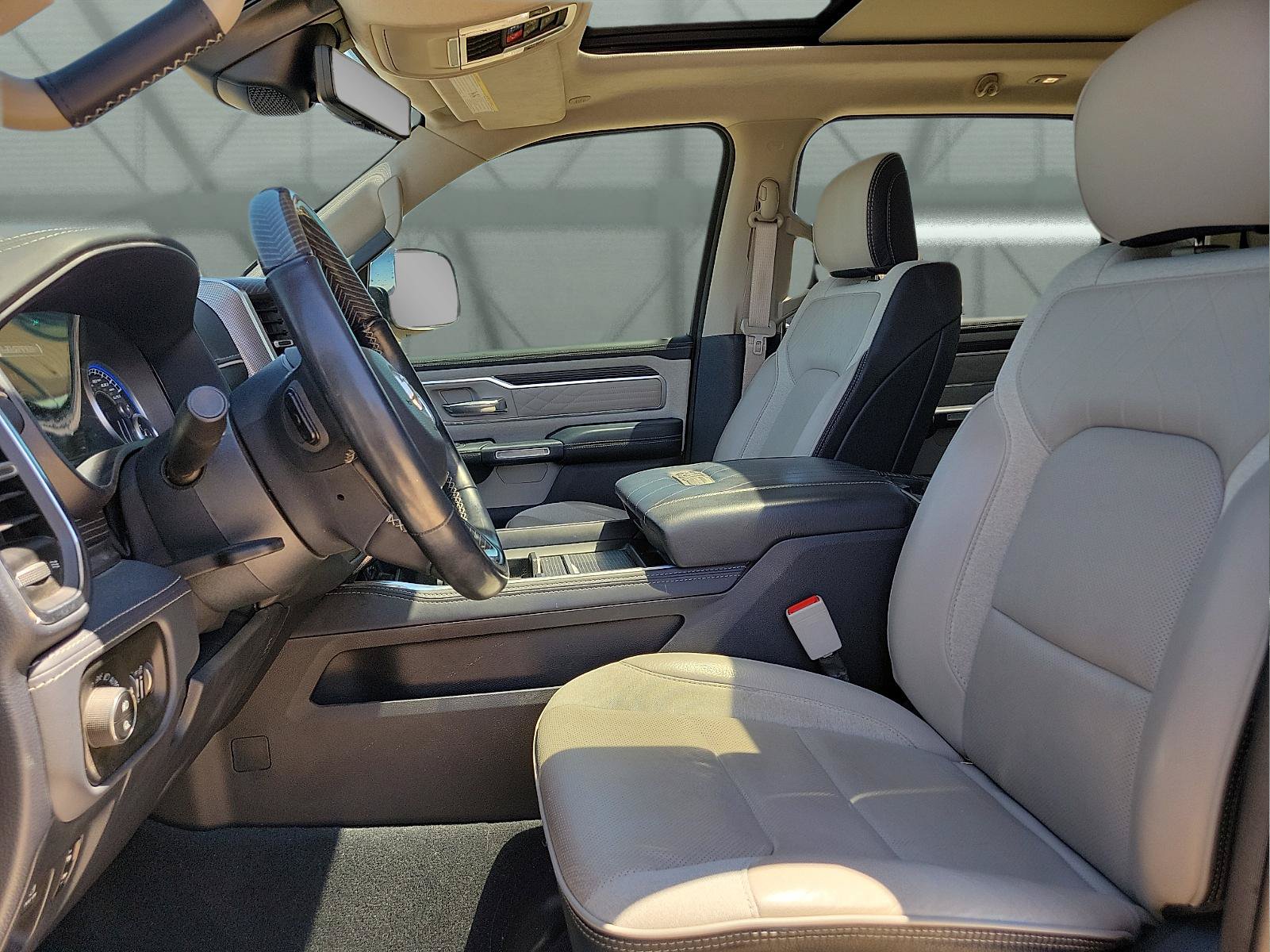 Used 2022 RAM 1500 Limited AWD/4WD image 12