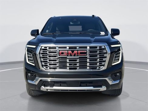 New 2026 GMC Yukon Denali w/ Sun & Power Step Package image 4