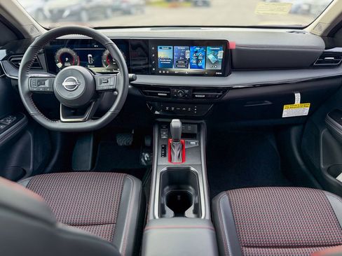 New 2026 Nissan Kicks SR image 10