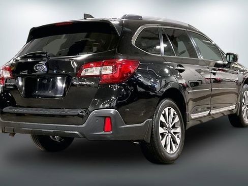 Used 2018 Subaru Outback 2.5i Touring AWD/4WD image 13