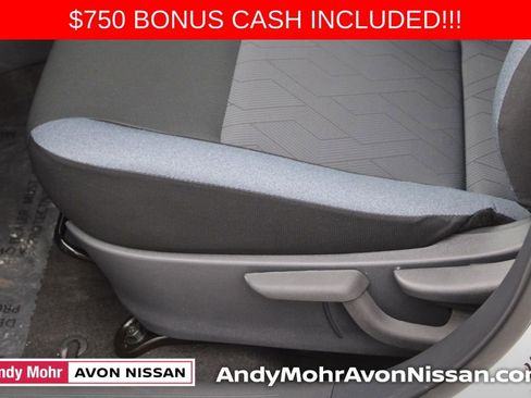 New 2025 Nissan Versa SV image 8