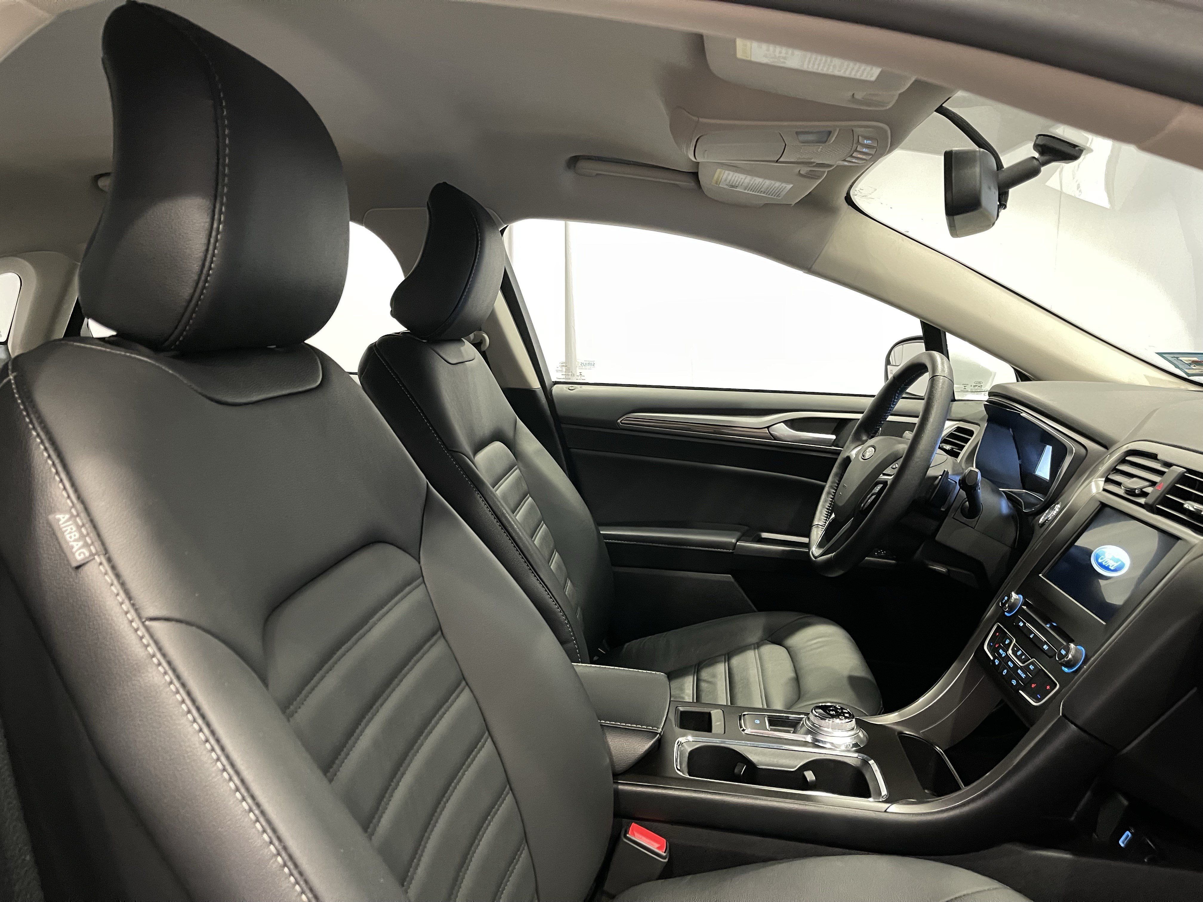Used 2018 Ford Fusion SE w/ Fusion SE Technology Package AWD/4WD image 15