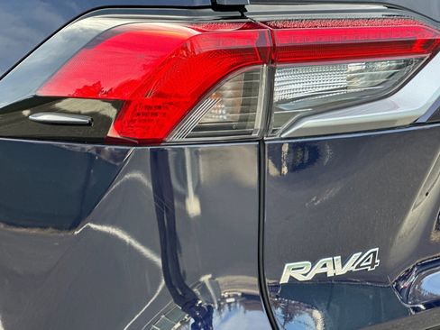 Used 2020 Toyota RAV4 XSE image 12