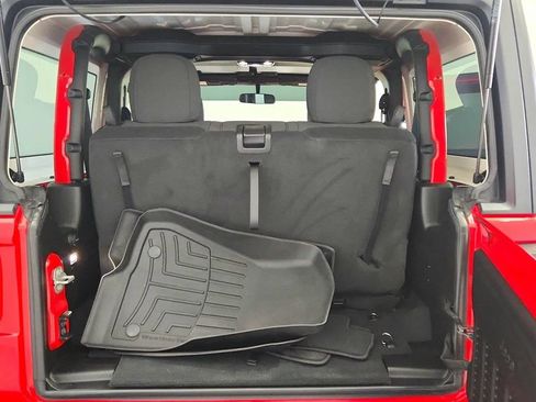 Used 2023 Jeep Wrangler Sport AWD/4WD image 34