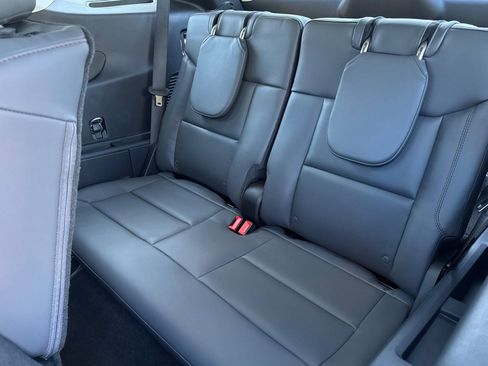 New 2026 Ford Explorer Active w/ Active Comfort Package image 21